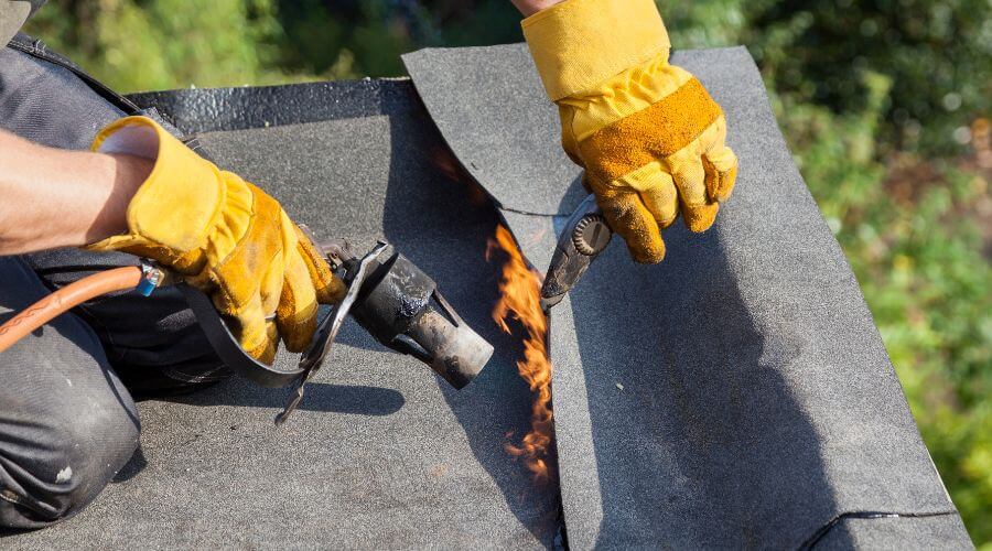 Professional residential roofers in Henlawson, WV
